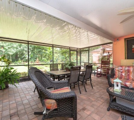 Building Photo - 2104 Heritage Crest Dr