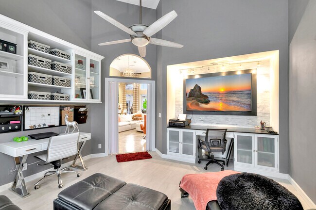 Building Photo - 8205 Woodsmuir Dr