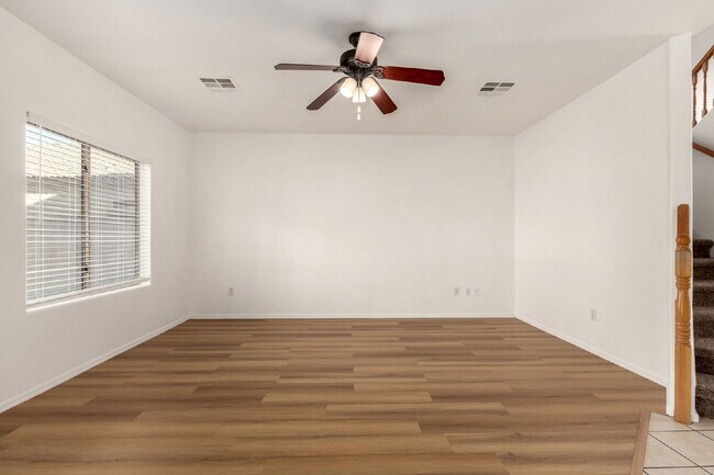 Building Photo - 24110 W Hadley St