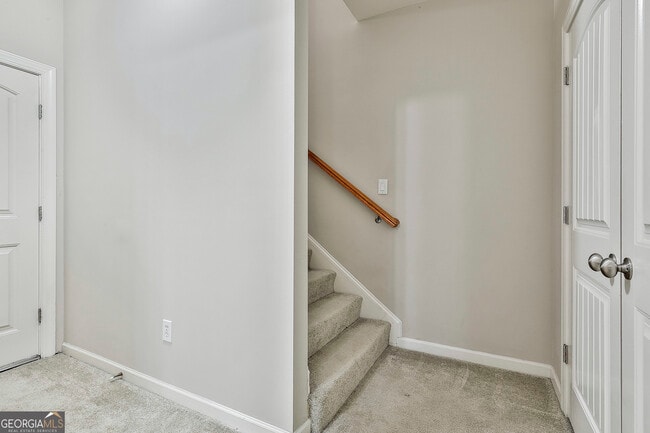 Building Photo - 205 Lexington Village