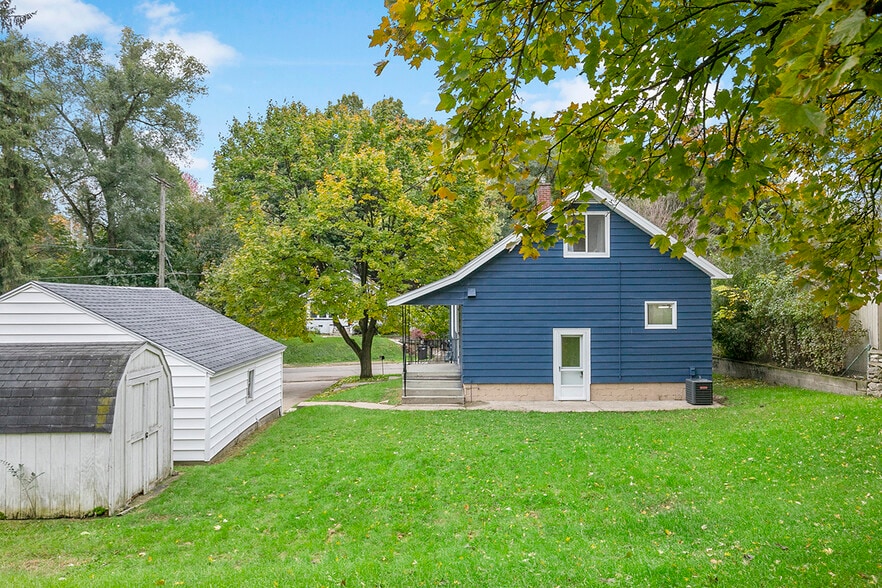 Building Photo - 1633 McDonald St NW