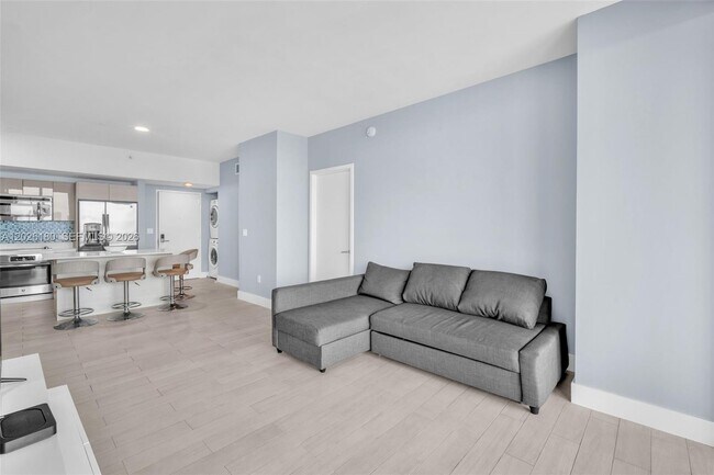 Building Photo - 2602 E HALLADALE