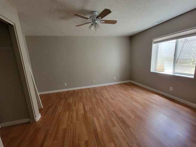 Building Photo - 228 W 1600 N