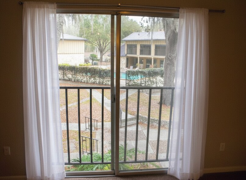 Building Photo - 507 NW 39th Rd