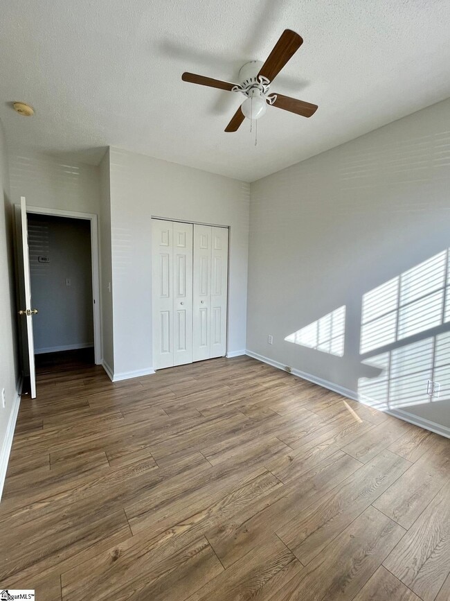 Building Photo - 16 Chablis Ct