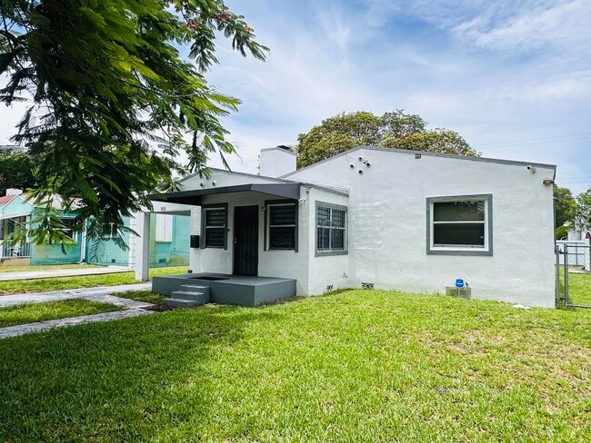 Building Photo - 901 NW 48th St