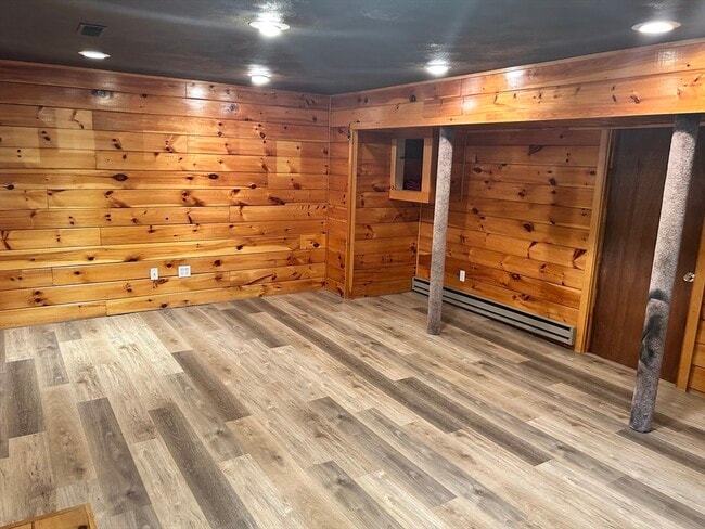 Building Photo - 31 Harjean Rd