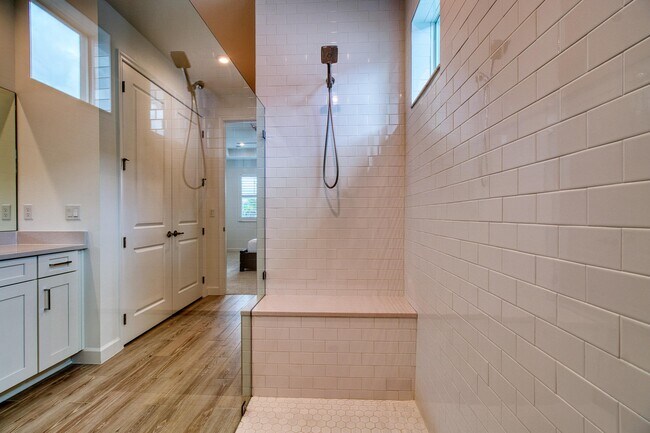 Building Photo - 10407 SW Aquila Wy