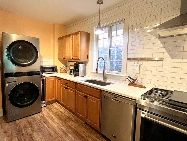 Building Photo - 68 Mission St