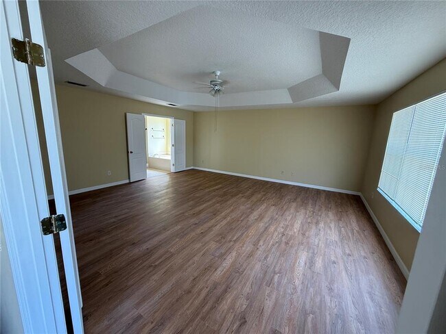 Building Photo - 933 Whispering Cypress Ln