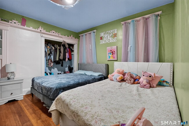 Building Photo - 361 Ridgefield Ave