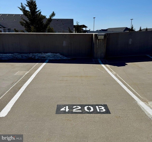 Building Photo - 12937 Centre Park Cir
