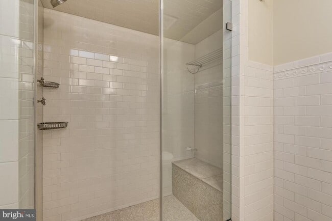 Building Photo - 2425 California St NW