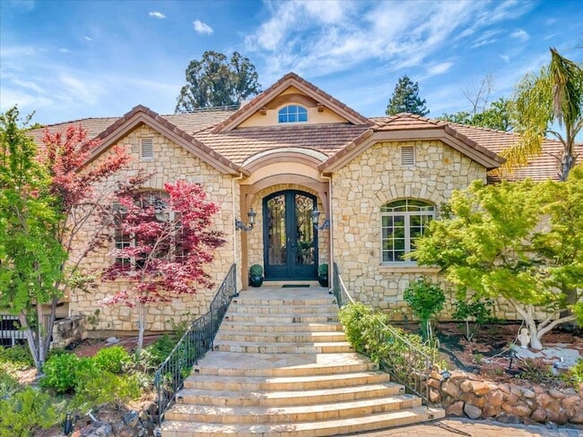 Building Photo - 15219 Sobey Rd