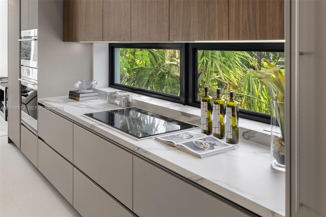 Building Photo - 92 SW 28th Rd