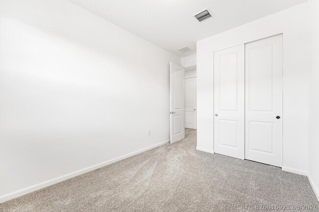 Building Photo - 4333 Efendi Dr