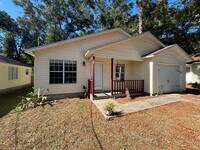Building Photo - Spacious 4-Bed, 2-Bath Home with Yard and Prime Tallahassee Location