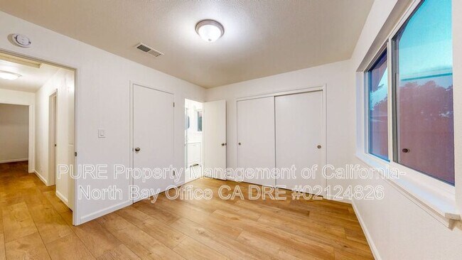 Building Photo - 353 E Robles Ave