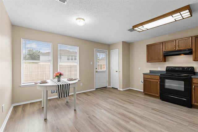 Building Photo - 13717 Canyon Ranch Rd