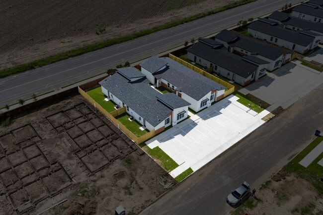 Building Photo - 3548 Hidalgo Cir