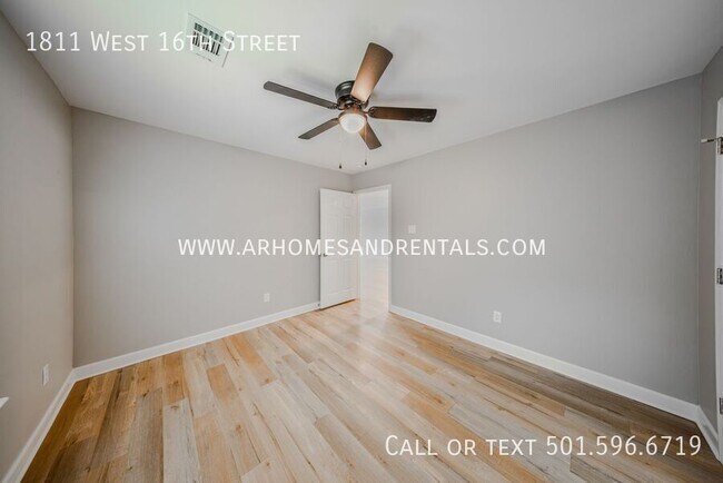 Building Photo - 1811 W 16th St