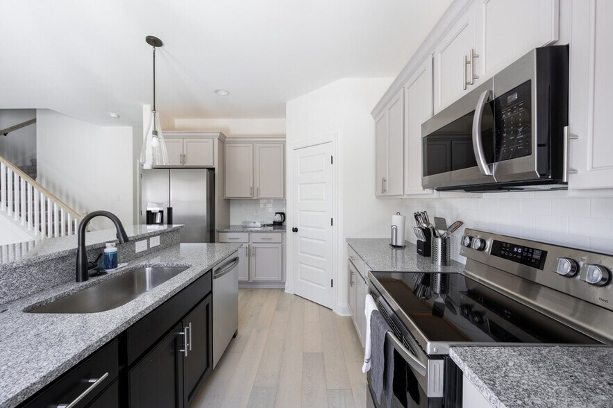 Building Photo - 3319 Old Hickory Blvd