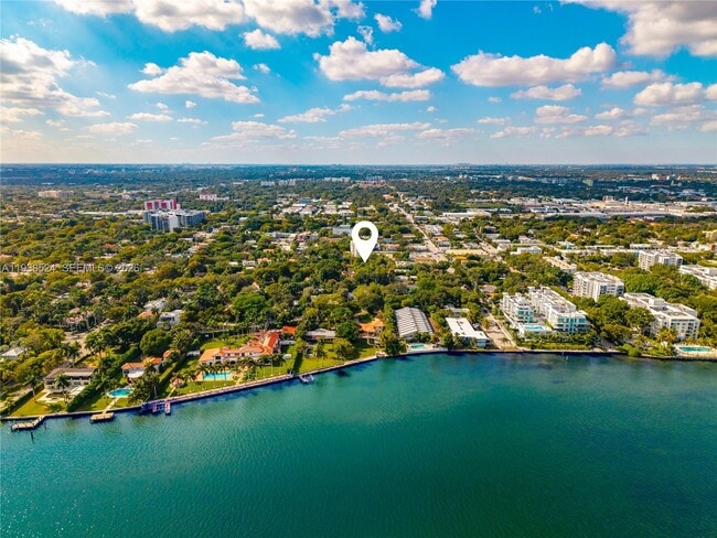 Building Photo - 650 NE 60th St