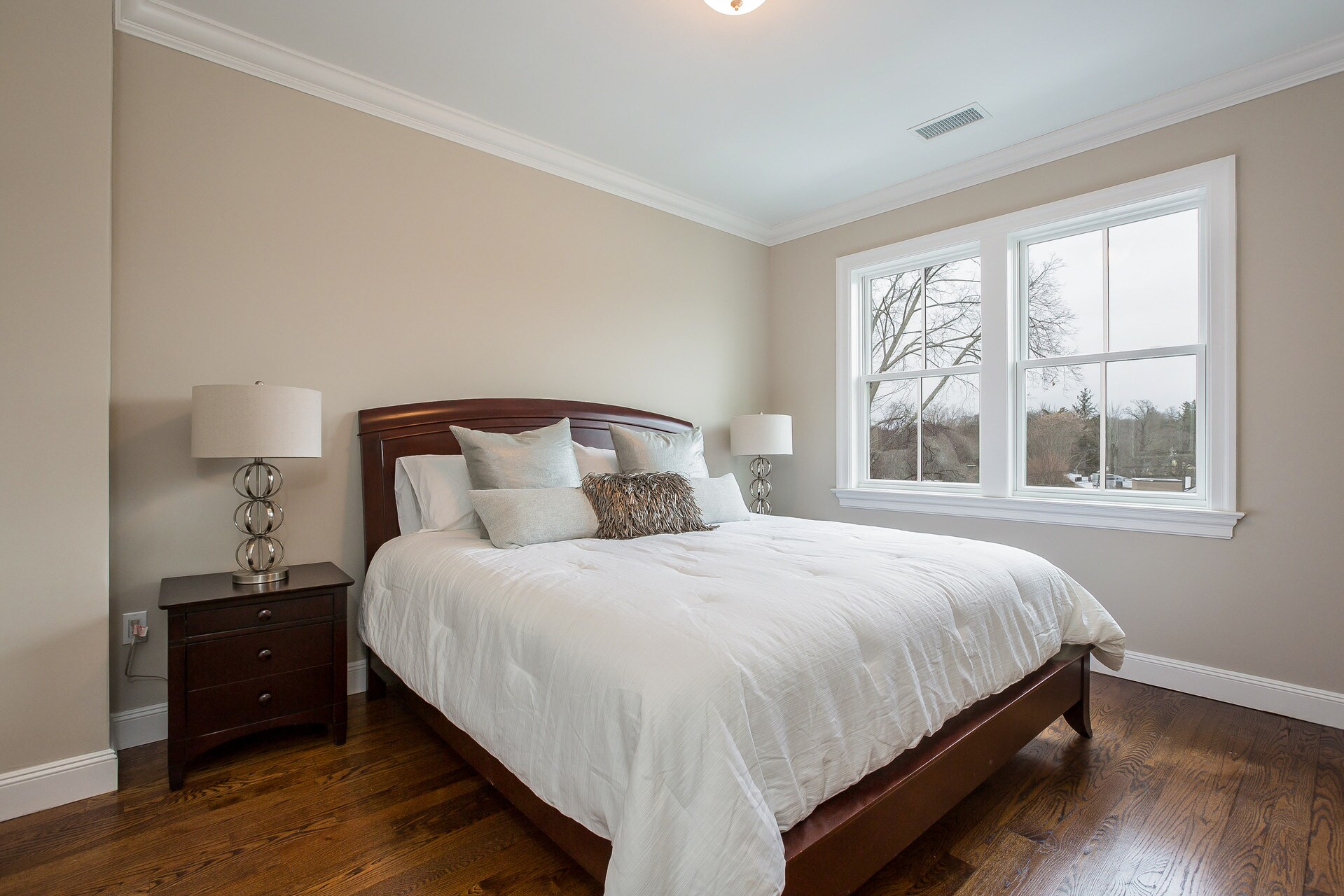 Building Photo - 52 Brookside Dr