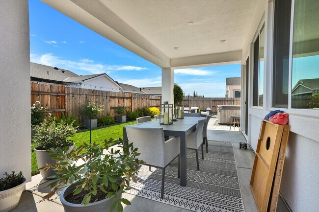 Building Photo - 3073 Bramblewood Way