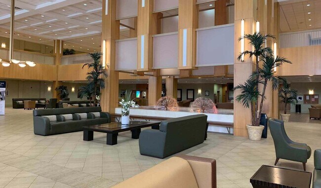 Building Photo - 2003 Lincoln A