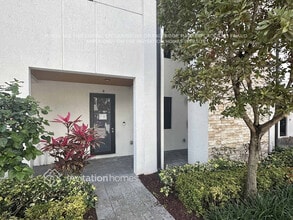 Building Photo - 10437 NW 82nd St