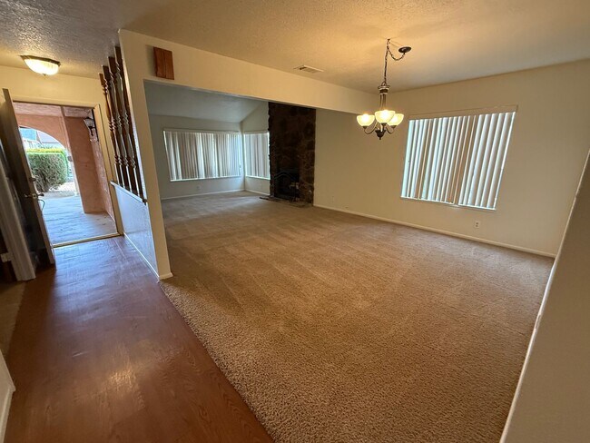 Building Photo - Victorville- Spring Valley Lake, 3 Bedrooms 2 bathrooms, New Paint