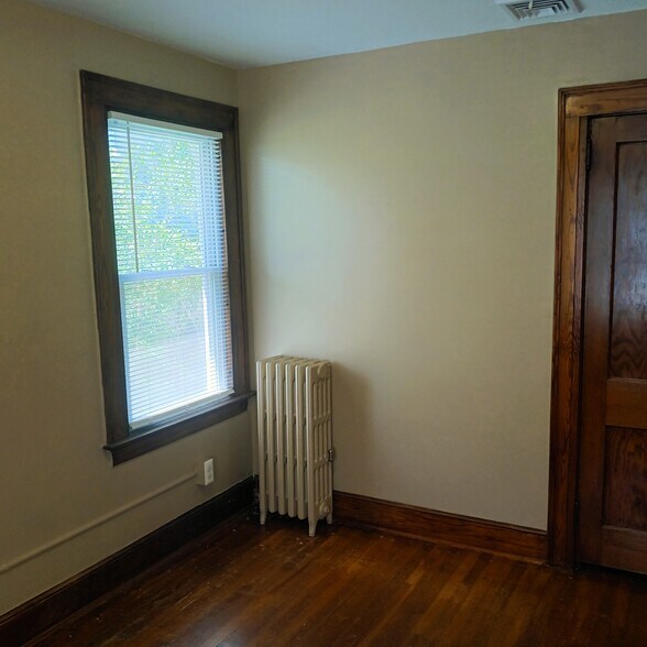 Bedroom 2 - 261 View St