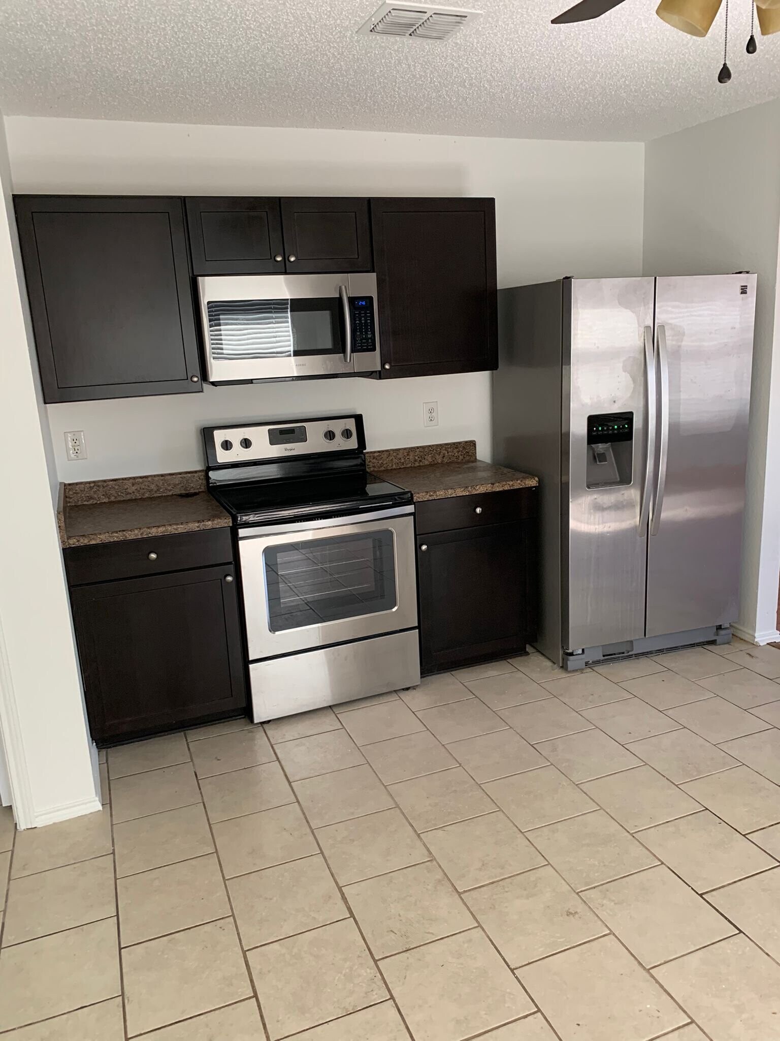 Building Photo - 2701 Woodlake Pkwy