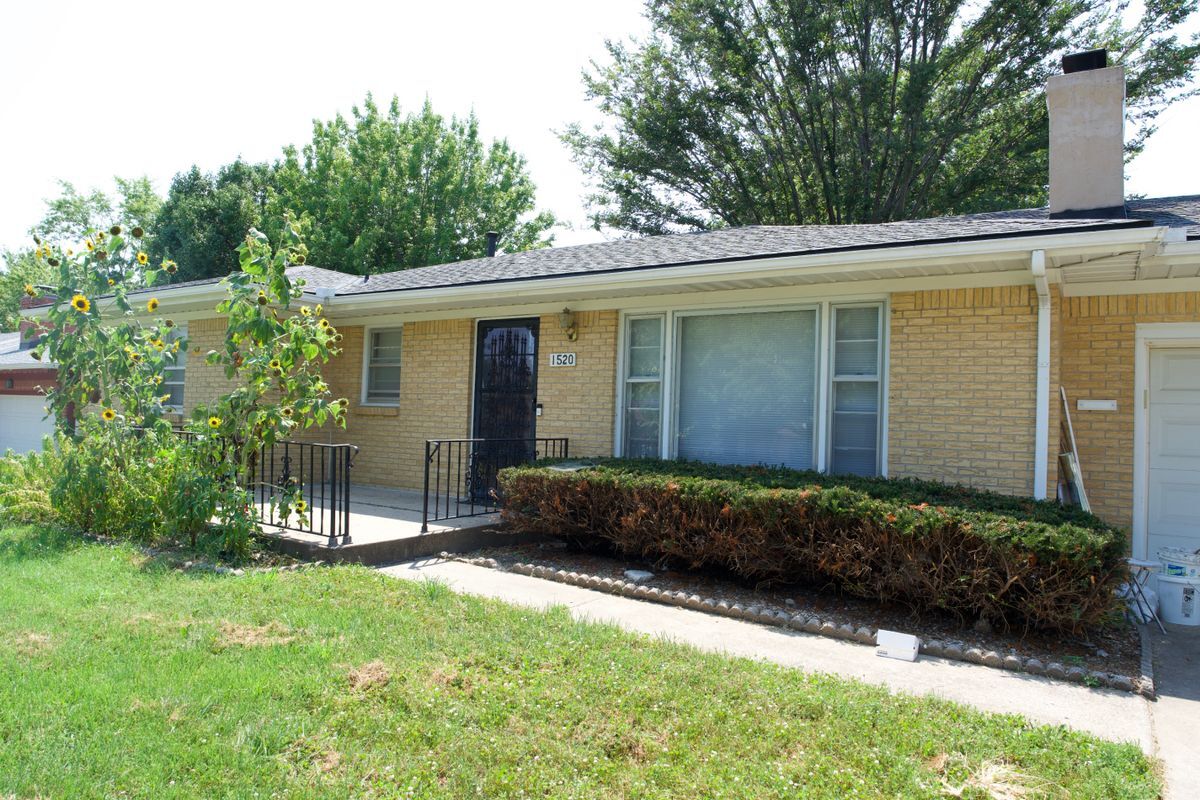 Building Photo - 1520 N 64 St