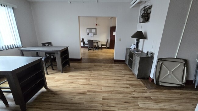 Building Photo - Tonawanda Towers