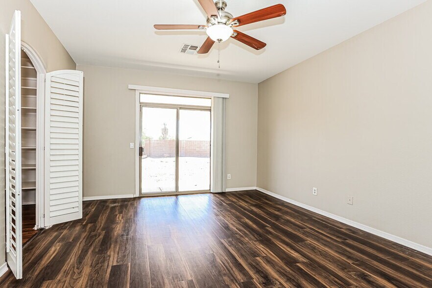 Building Photo - 11231 E Covina Cir