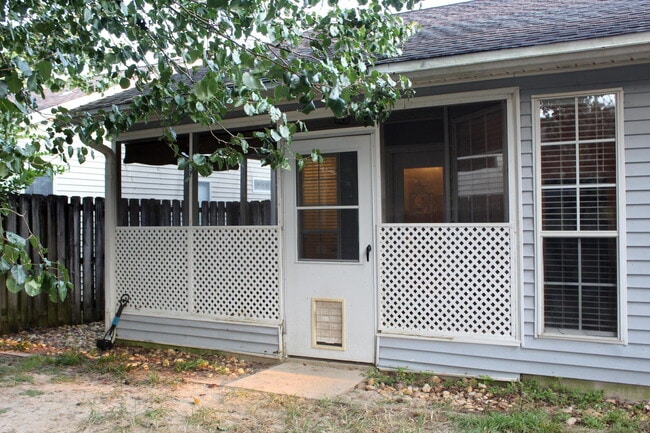 Building Photo - 159 Meadowbrook Ct