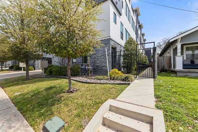 Building Photo - 4522 Deere St