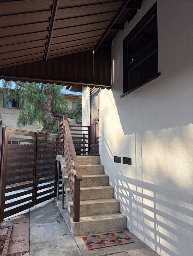 Building Photo - 2297 Glendale Blvd