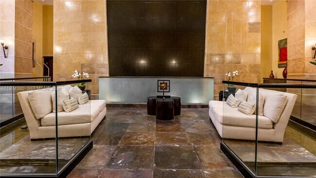 Building Photo - 16275 Collins Ave