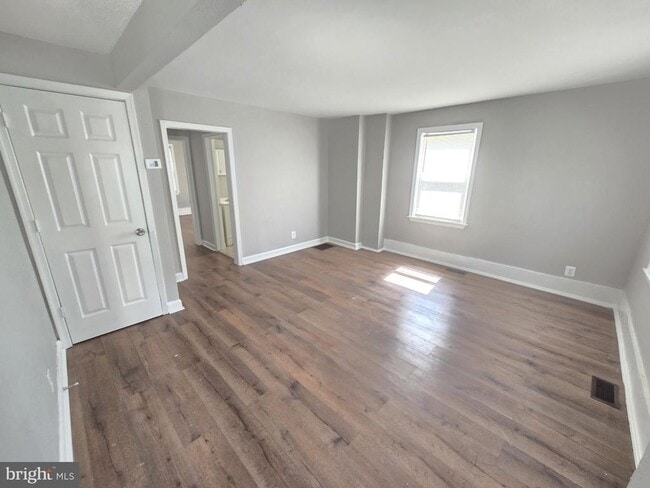 Building Photo - 5413 Belle Vista Ave