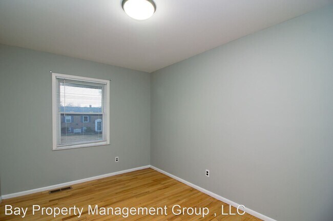Building Photo - 3 br, 1.5 bath House - 609 Lacewood Drive