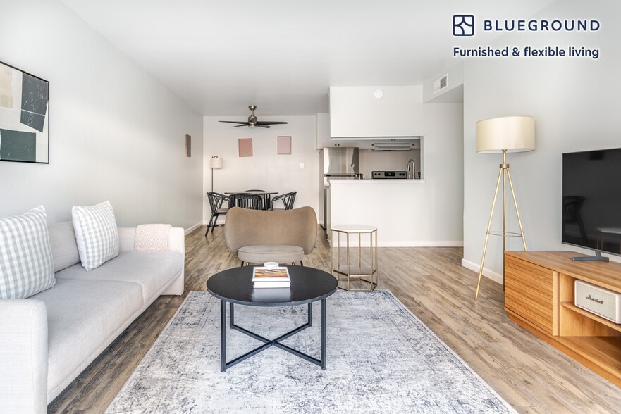 Building Photo - 2019 Shore Line Dr