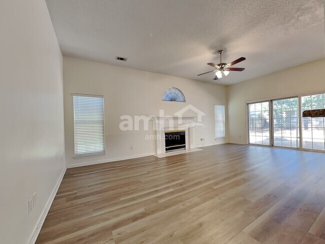 Building Photo - 103 Richmond Way