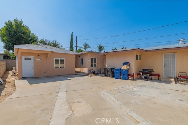 Building Photo - 5033 Sultana Ave