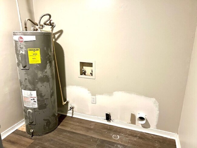 Building Photo - 3/2 brick home in Cottage Park Estates