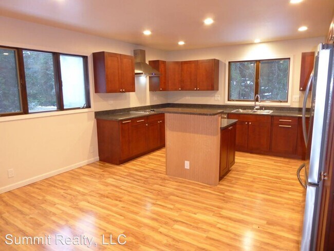 Building Photo - 4 br, 3 bath House - 4319 Conifer Lane