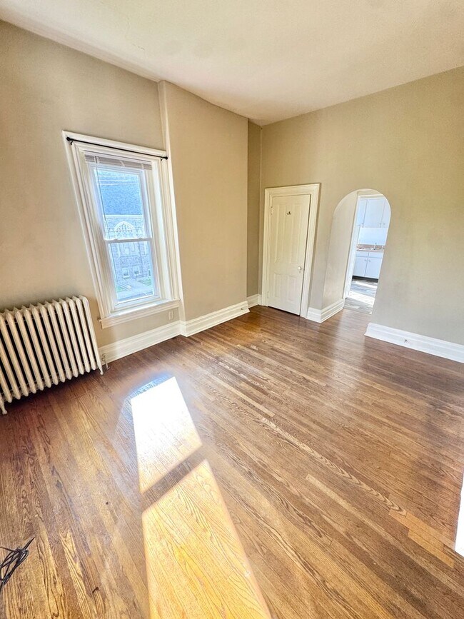 Building Photo - 449 Chestnut St