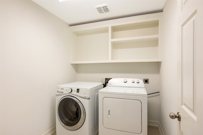 Building Photo - 19906 Durwood Pines Ln